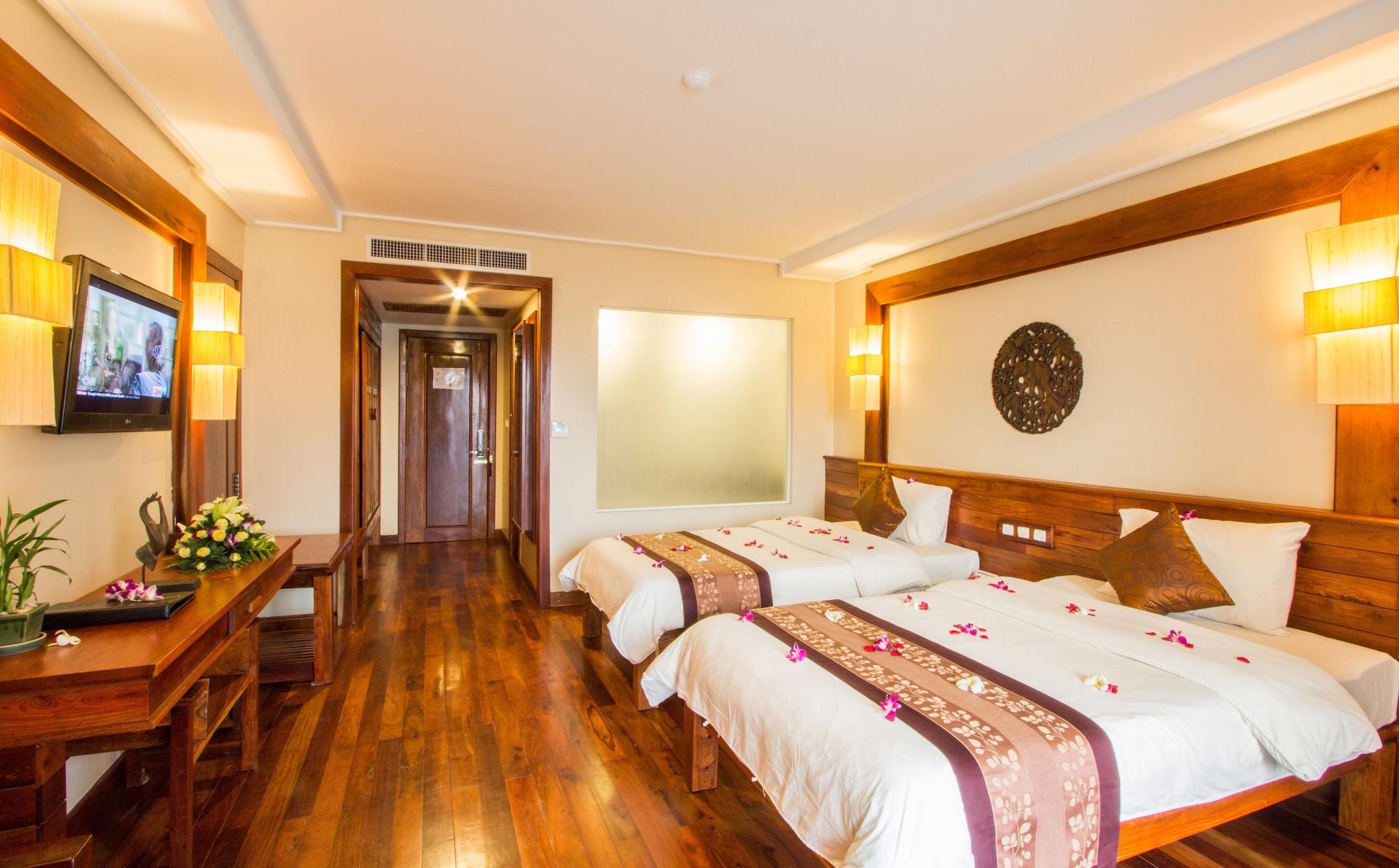 Royal Empire Premium Hotel Siem Reap Exterior foto