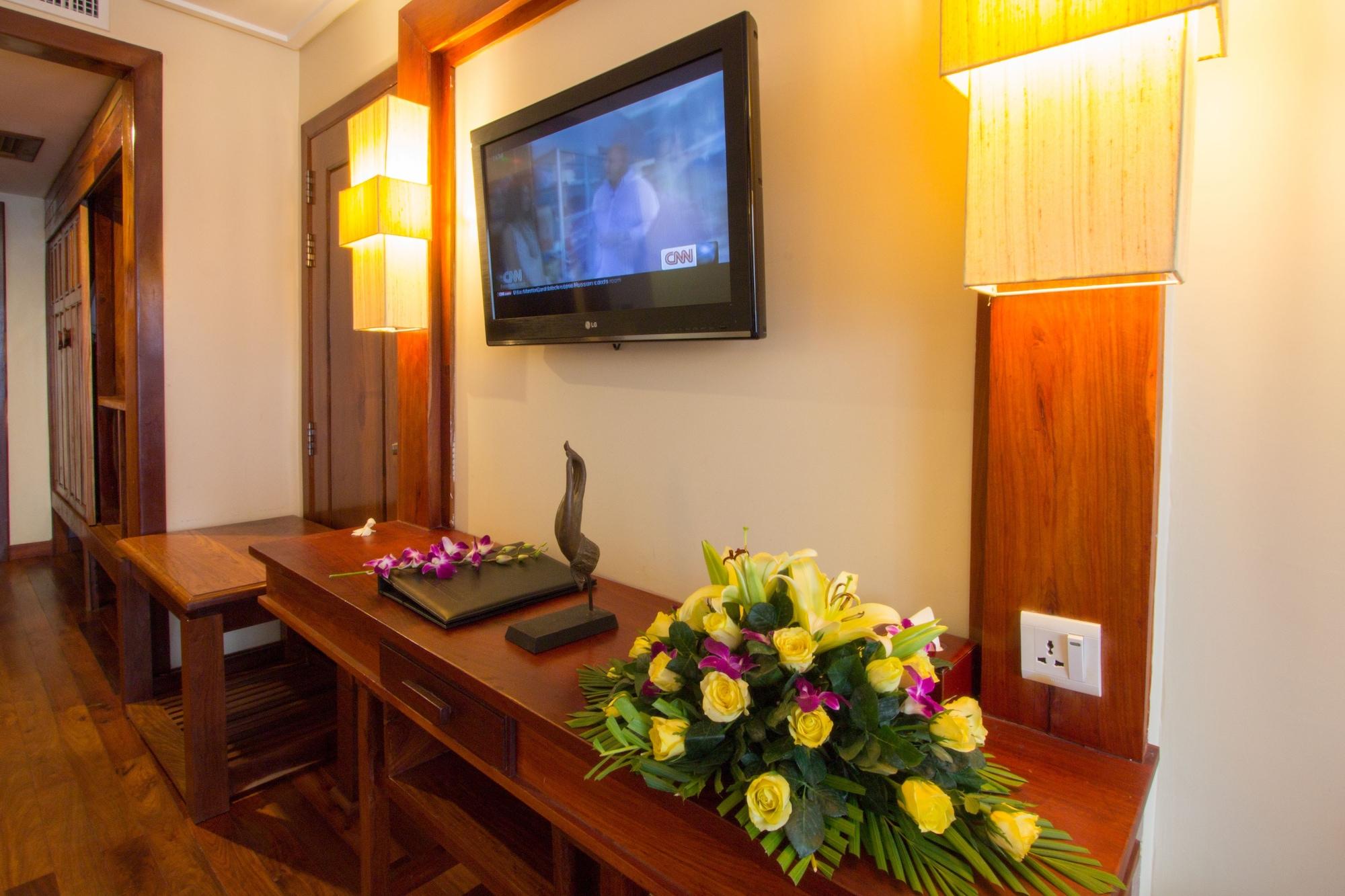 Royal Empire Premium Hotel Siem Reap Exterior foto