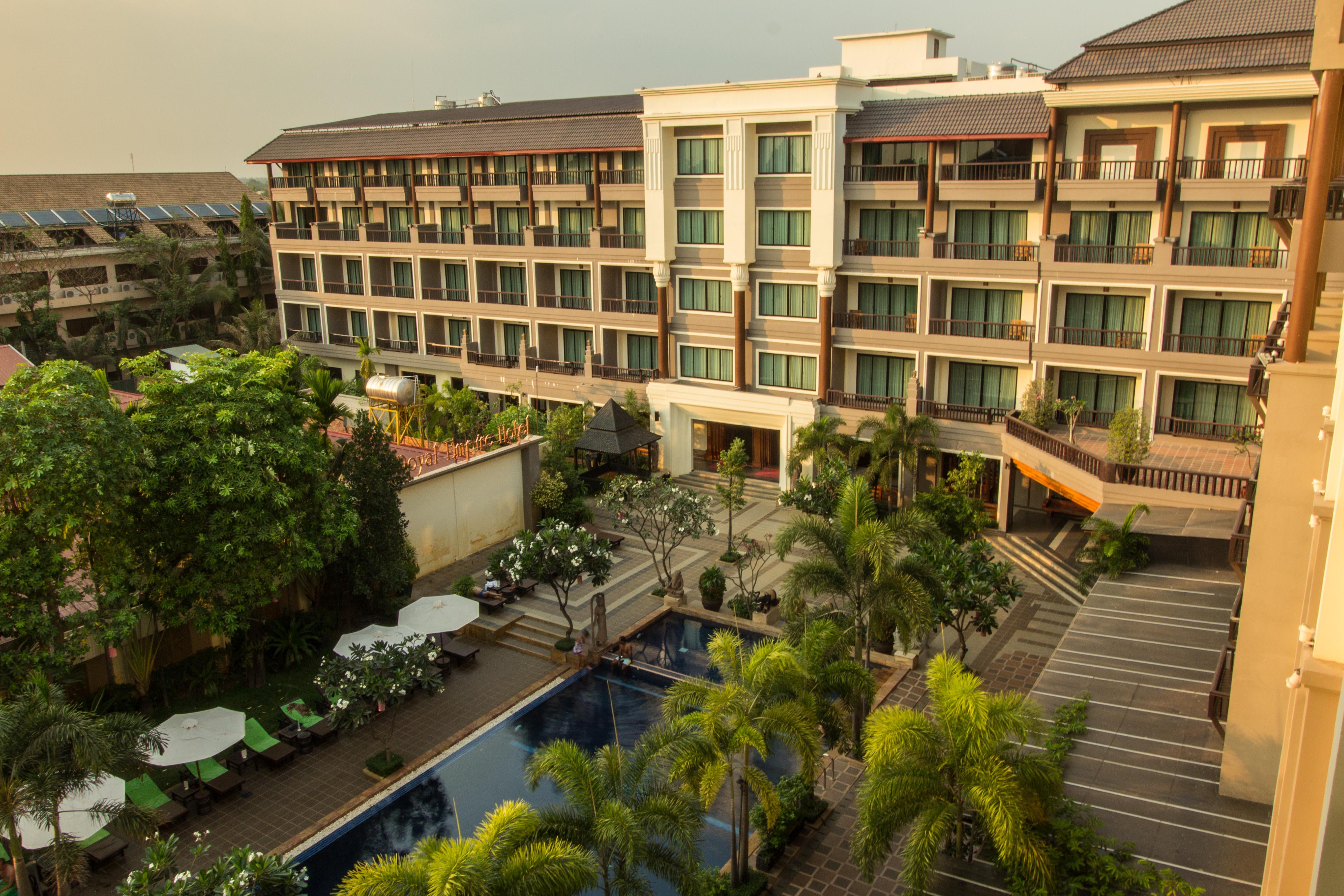 Royal Empire Premium Hotel Siem Reap Exterior foto